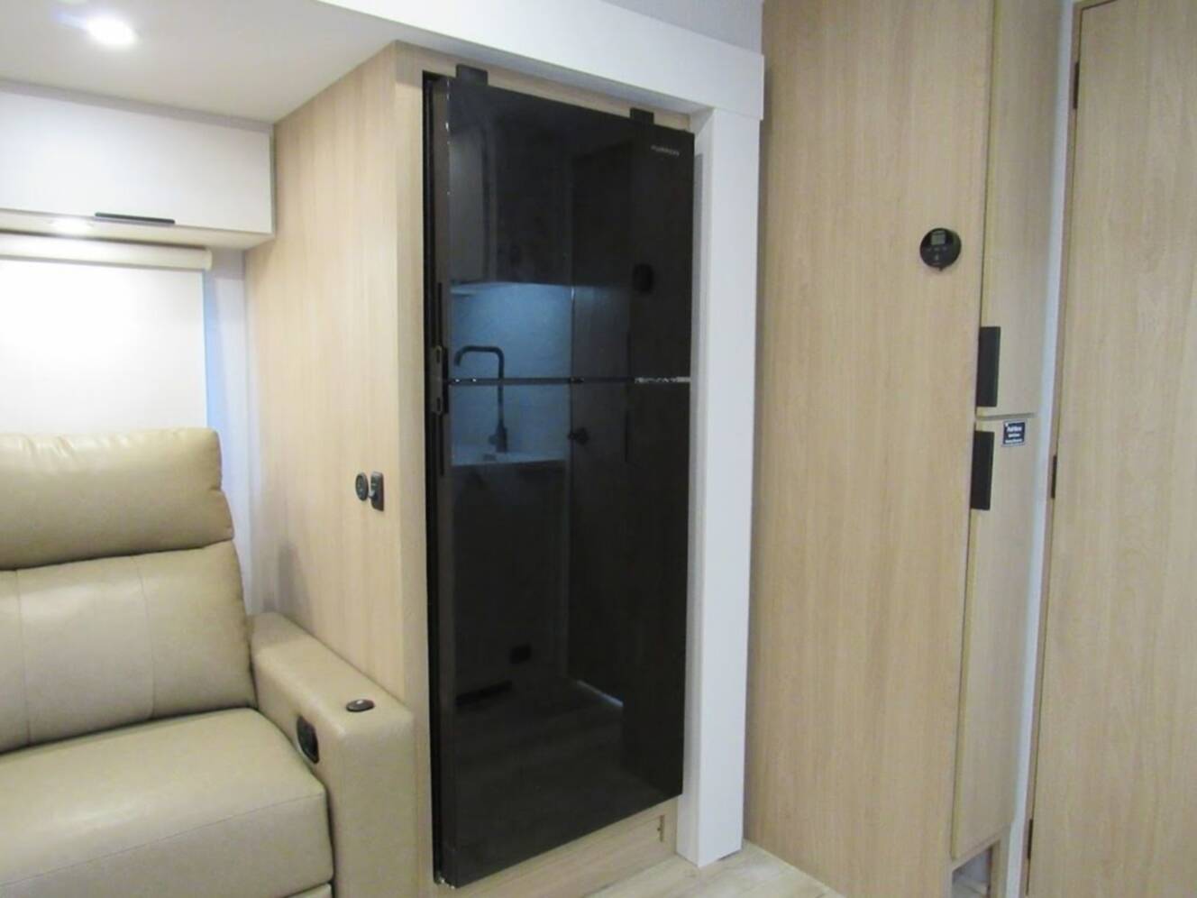 A photo of this 2026 Winnebago Thrive 25RLS