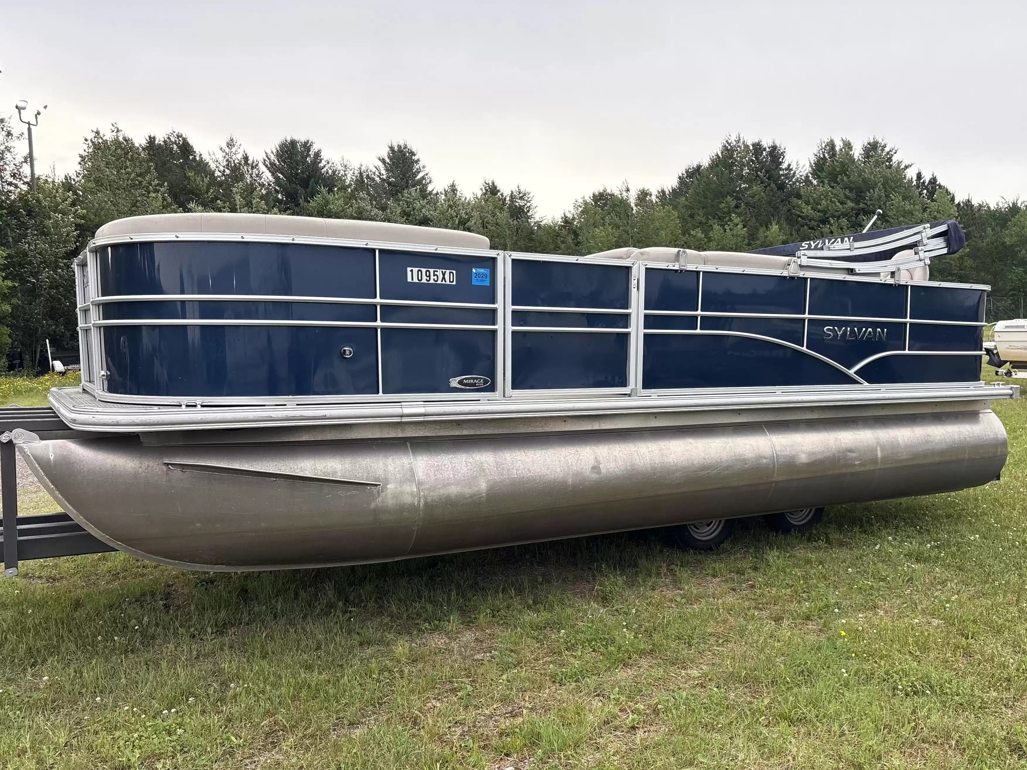 2016 Sylvan MIR 8520 CNF in chippewa falls WI