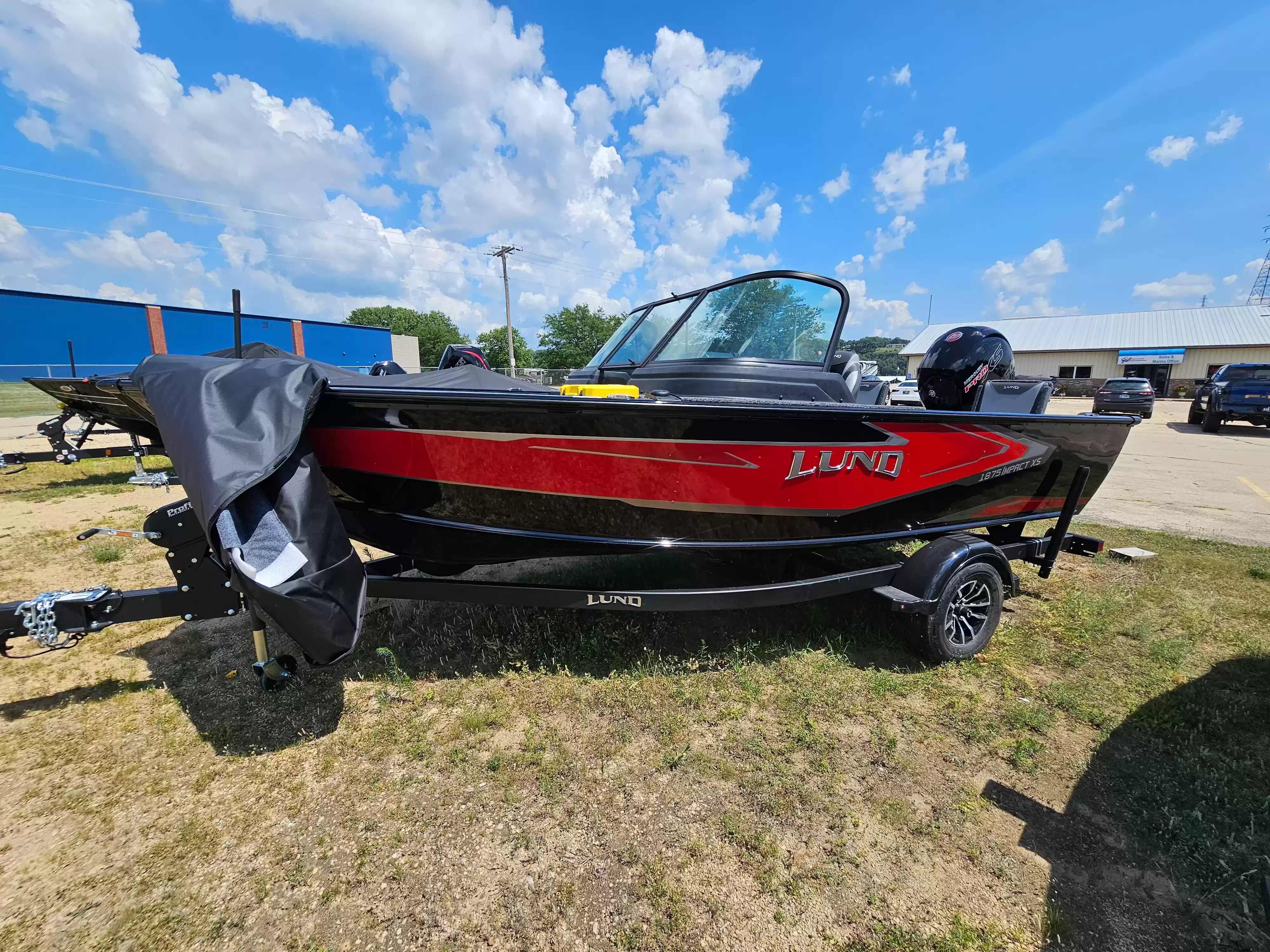 2027 Lund Boat Co. 1875 IMP XS/SP 1875 SP in dubuque IA