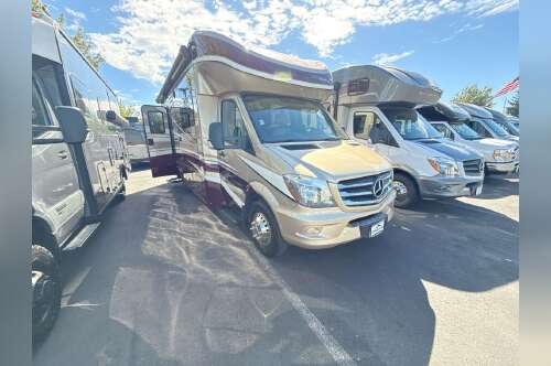 2020 Dynamax Isata 3 24RB in sandy OR