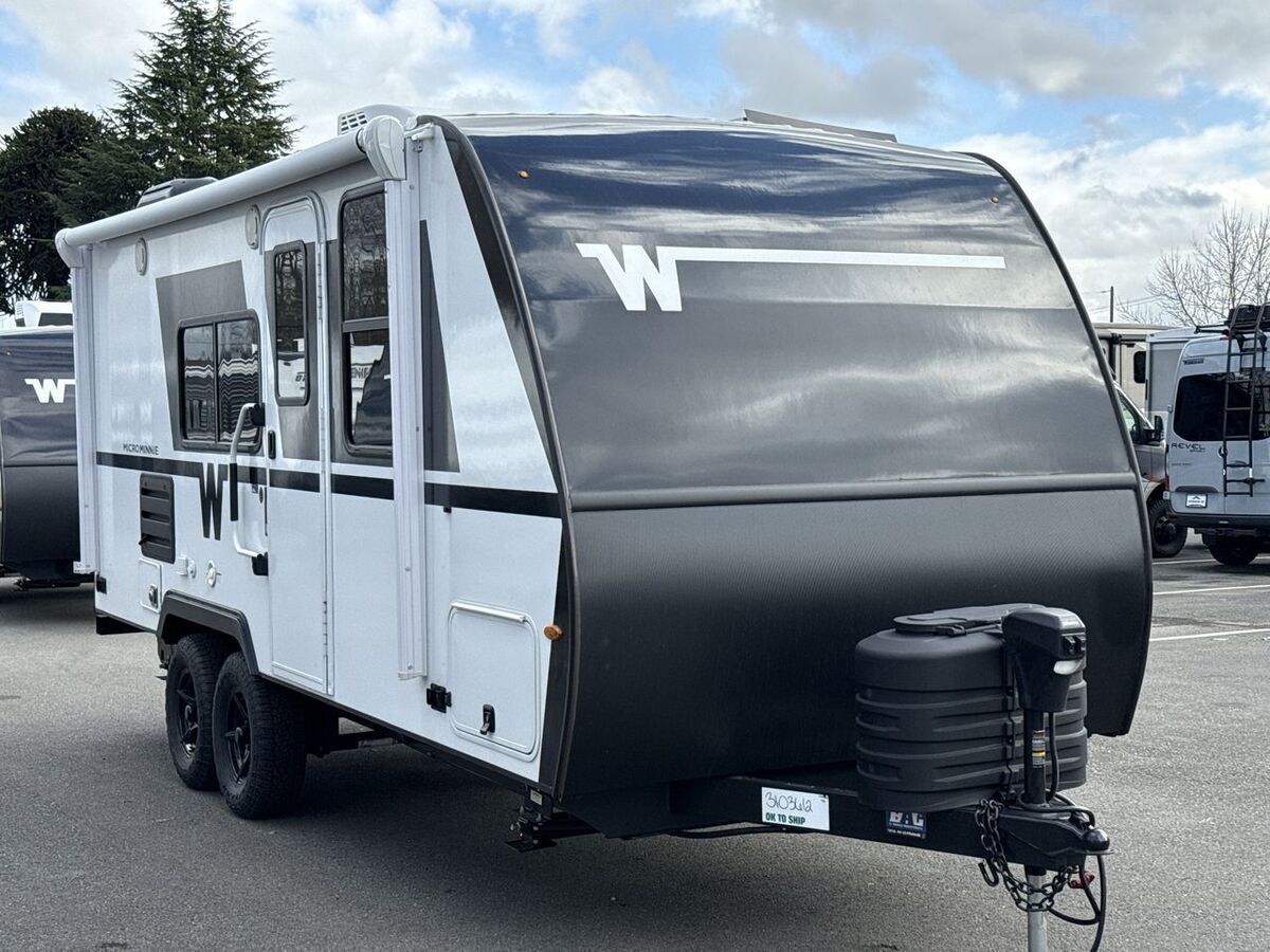 2026 Winnebago Micro Minnie 2108FBS in fife WA