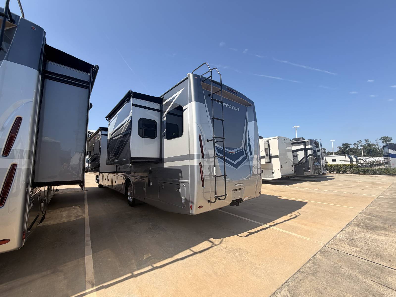 2027 Thor Motor Coach Hurricane 36H in spring TX