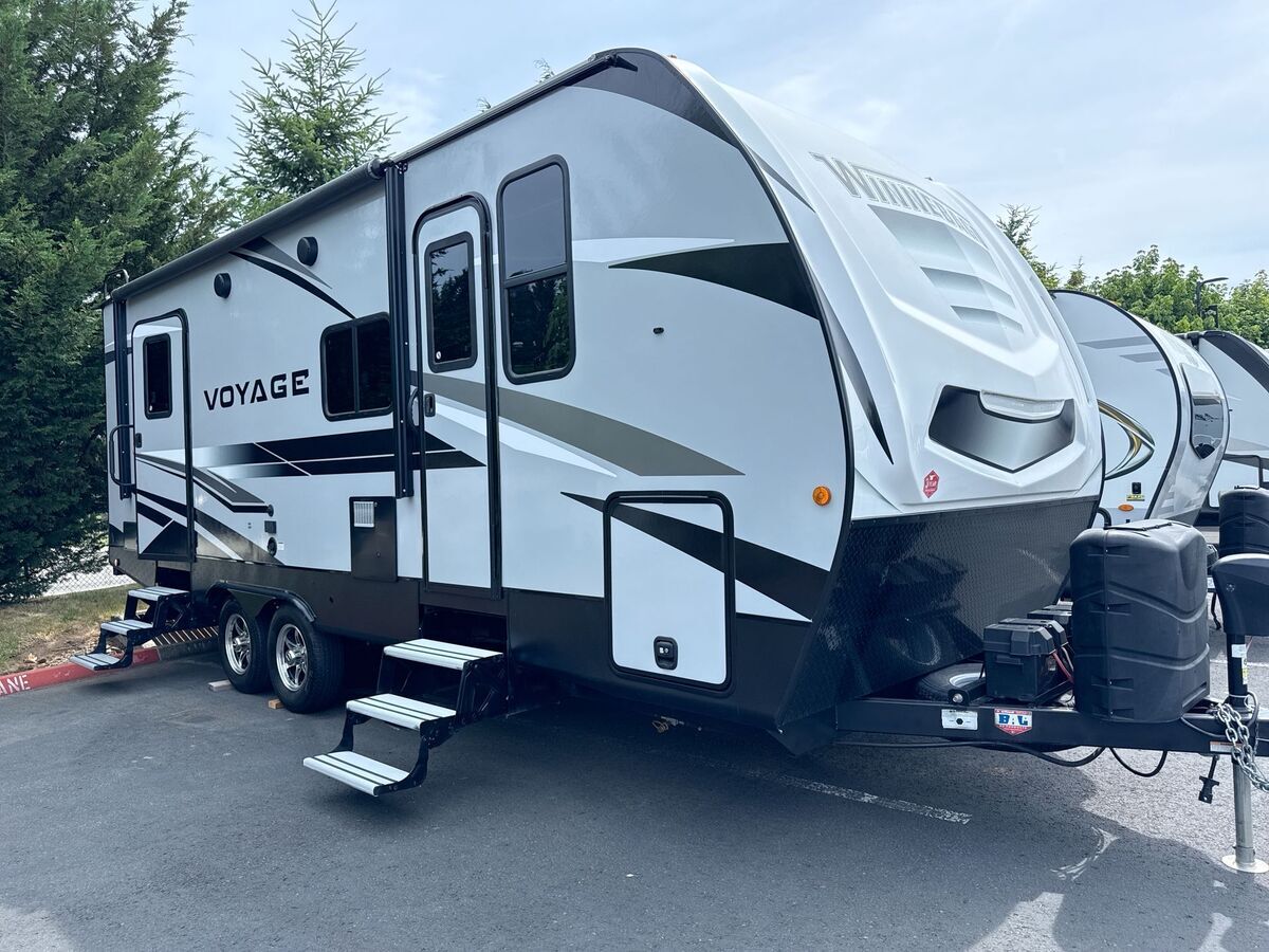 2020 Winnebago Voyage 2427RB in sandy OR