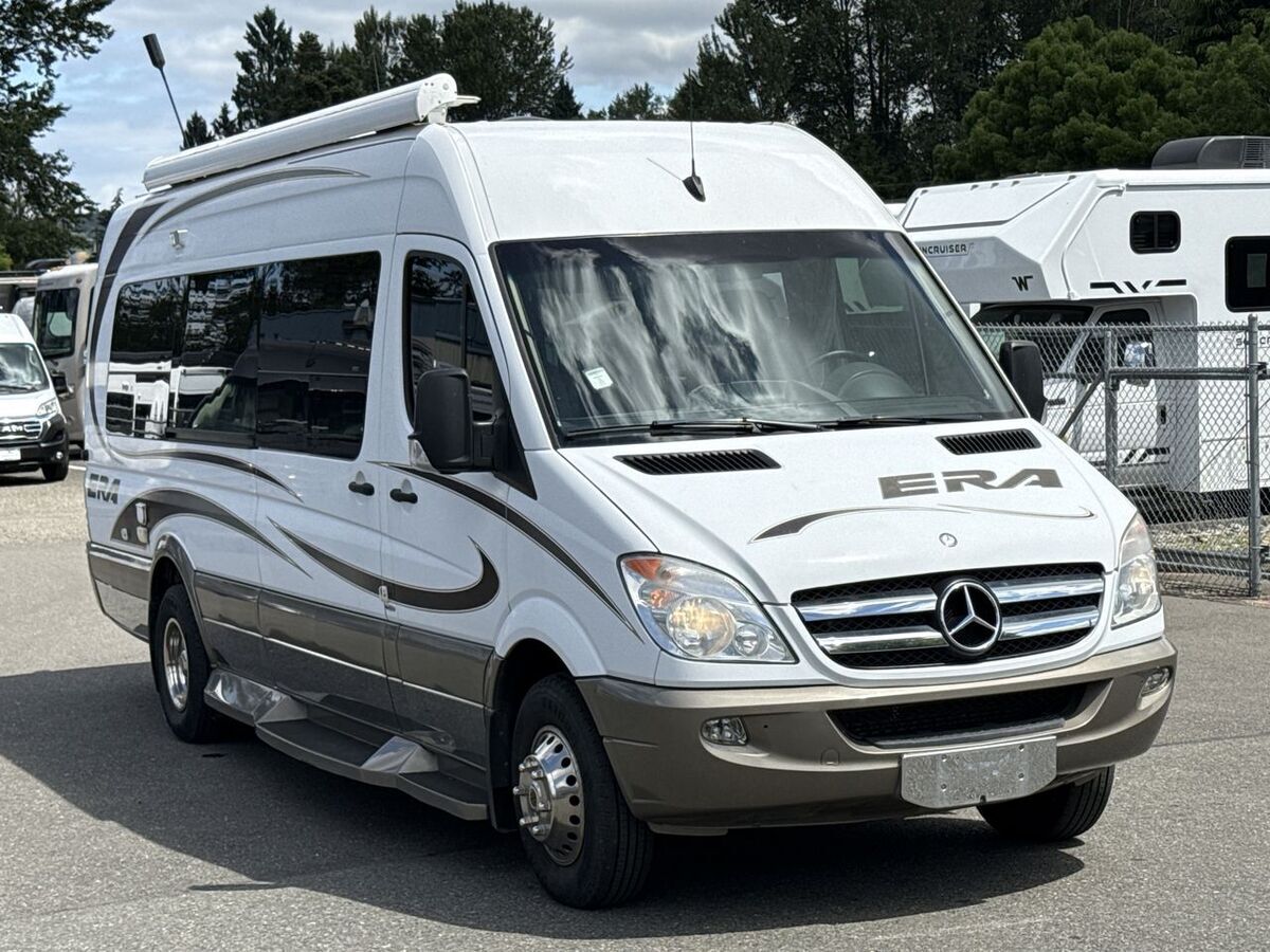 2012 Winnebago Era 70X RV