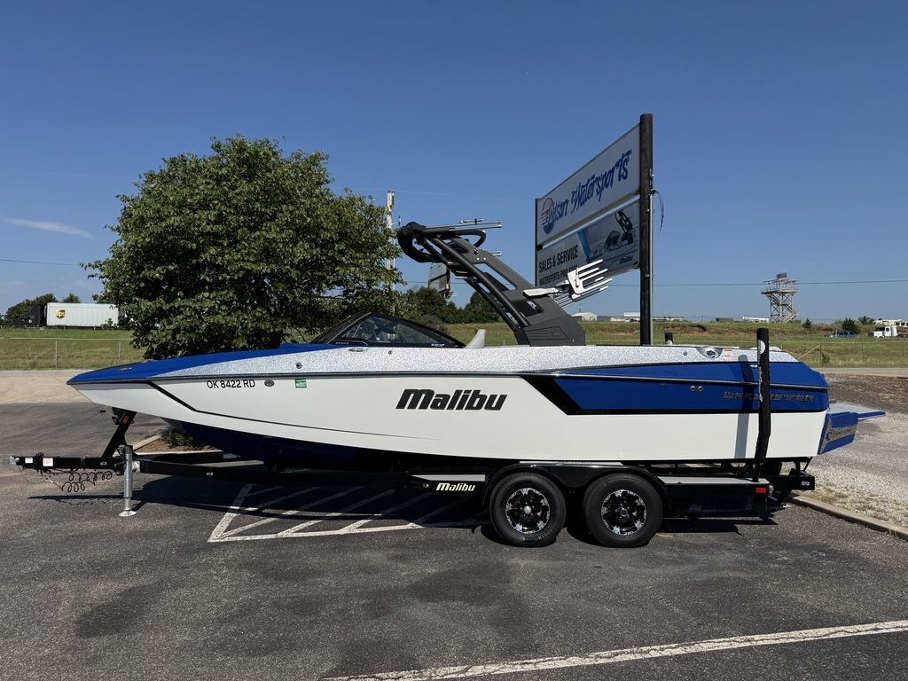 2018 Malibu Boats 24 MXZ Ski and Wakeboard Boat boat
