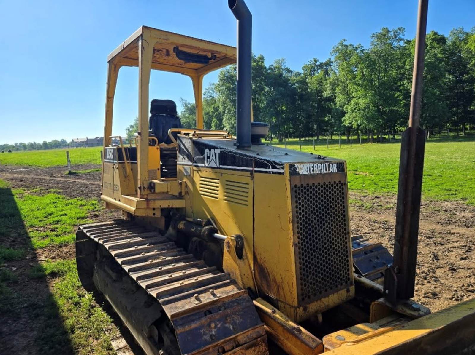 Caterpillar D5C Equipment For Sale - Caterpillar D5C Equipment