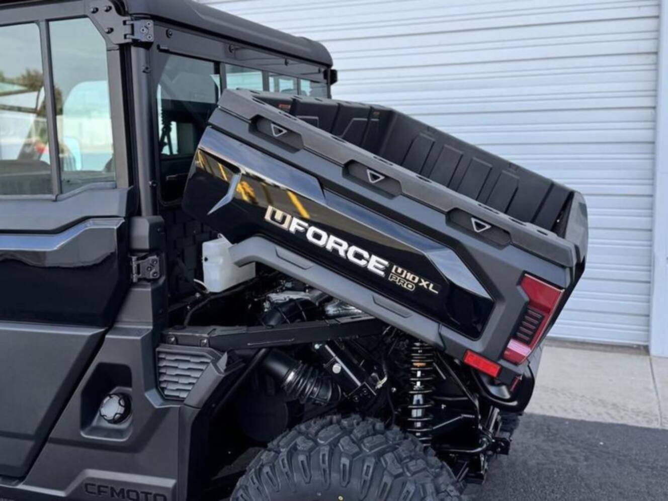 A photo of this 2026 CFMOTO UFORCE U10 XL Pro Highland