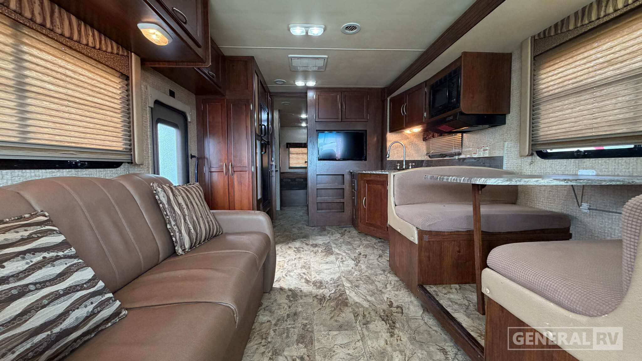 2016 Coachmen PURSUIT 29SB in huntley IL