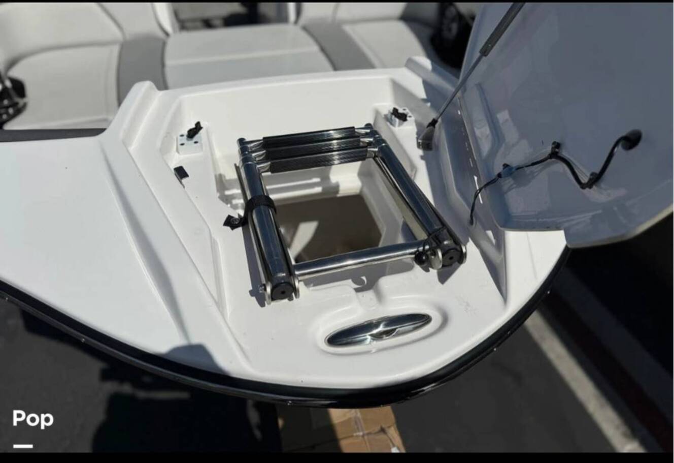 A photo of this 2023 Yamaha 252XE