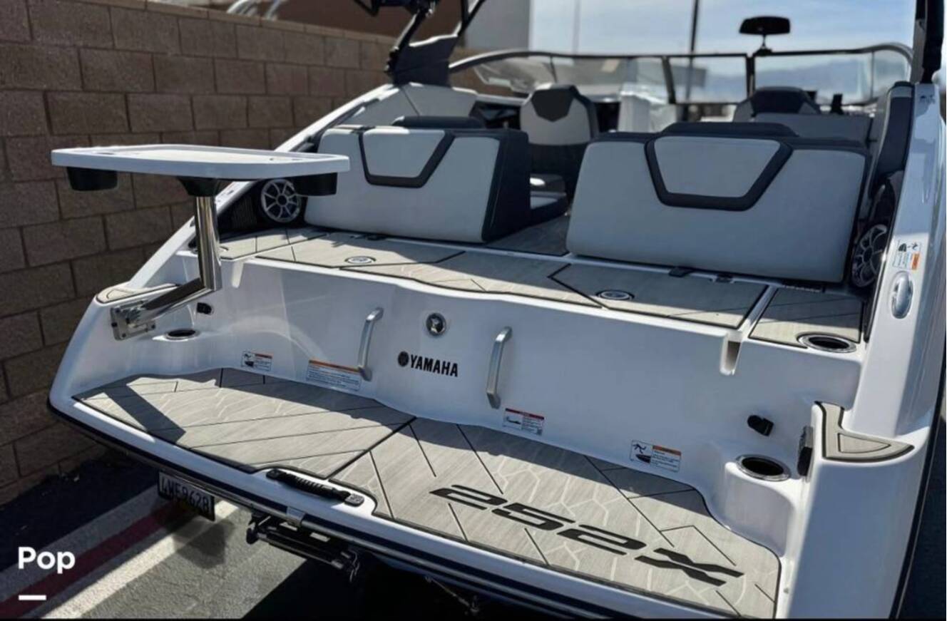 A photo of this 2023 Yamaha 252XE
