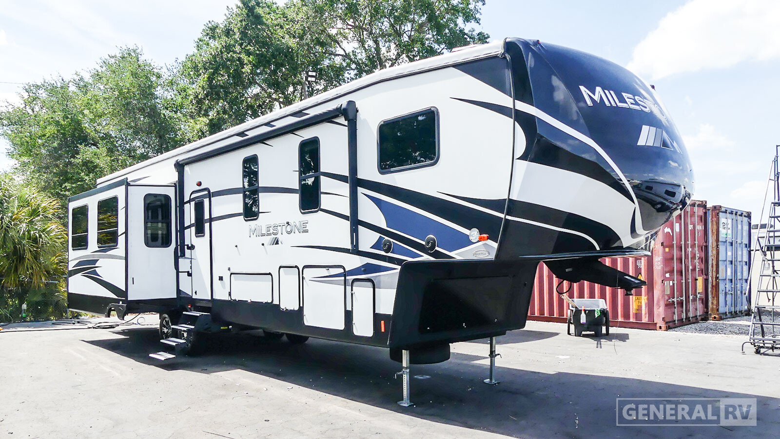 2019 Heartland MILESTONE 377MB in winter garden FL