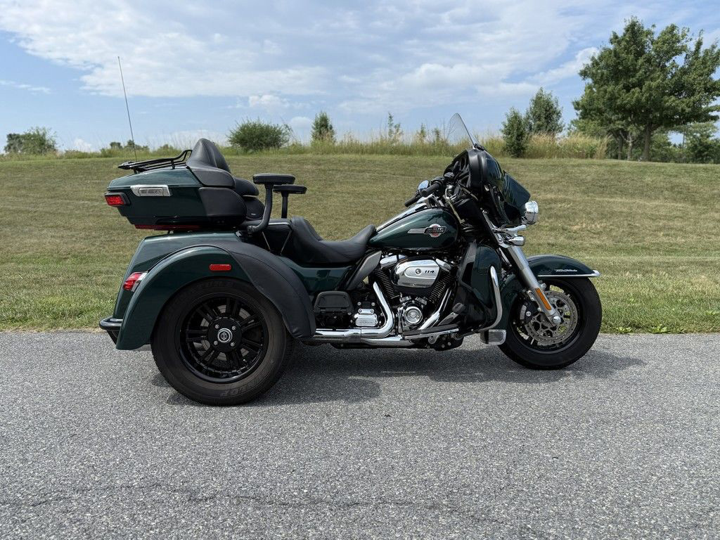 2024 Harley-Davidson Trike FLHTCUTG - Tri Glide Ultra ULTRA CLASSIC® in Winchester, VA