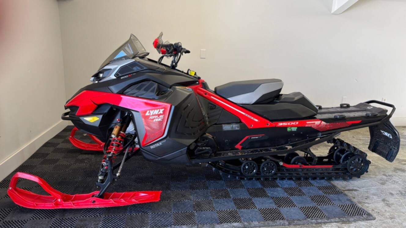 A photo of this 2026 Lynx RAVE RE 600R E 137 1.5I