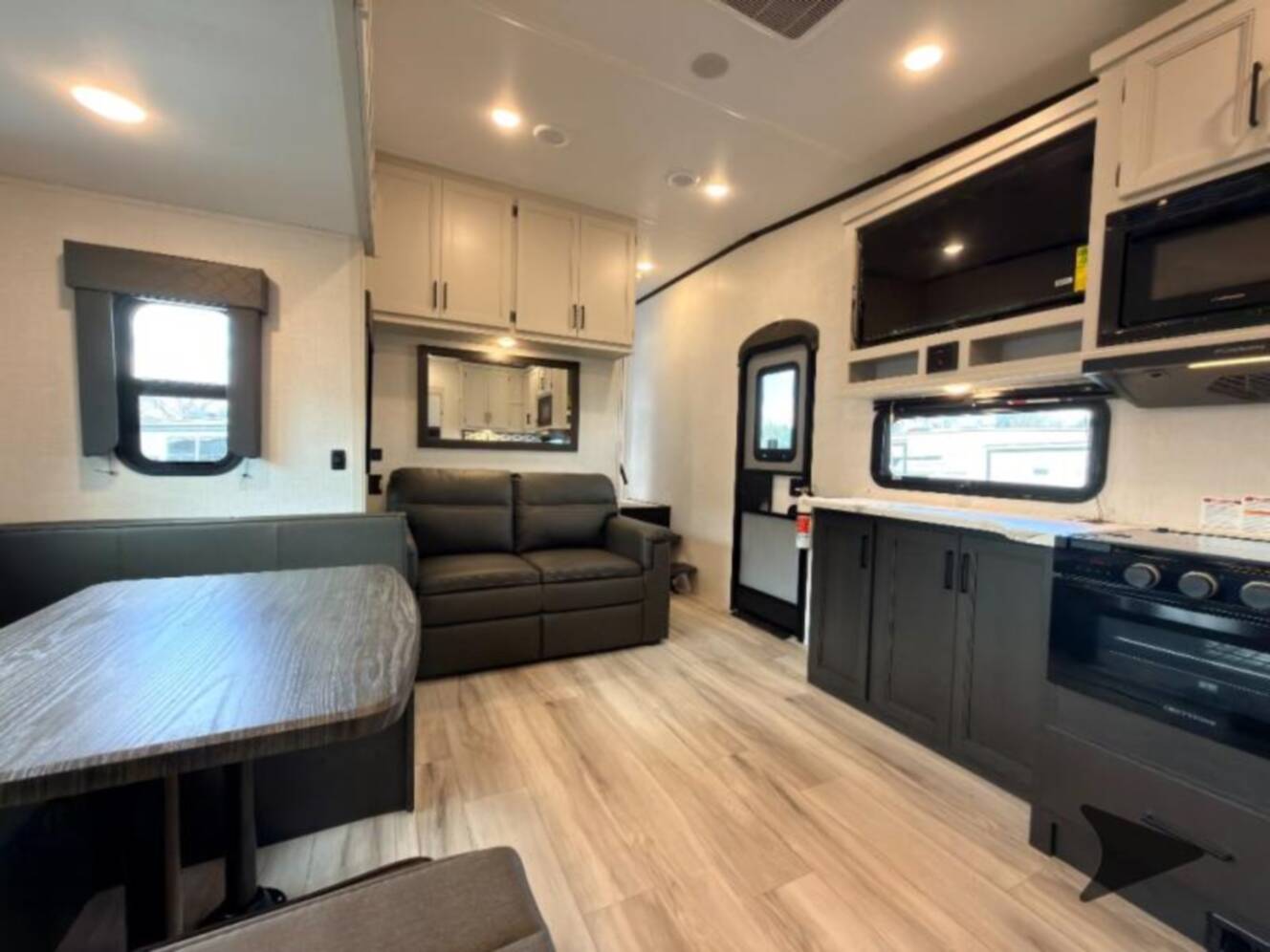 A photo of this 2026 Keystone Rv Arcadia Select 27SBH
