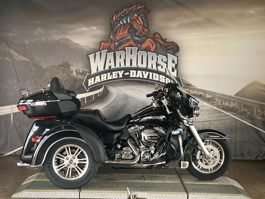 2016 Harley-Davidson Tri Glide Ultra FLHTCUTG - Tri Glide Ultra ULTRA CLASSIC® in Ocala, FL