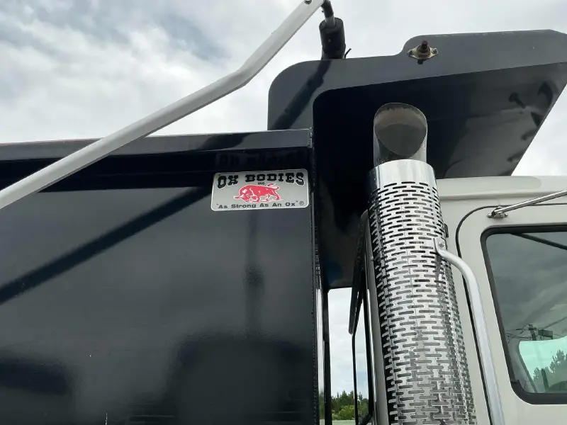 2023 Mack GR104FR