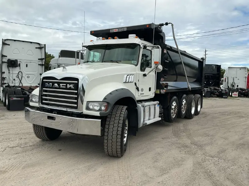 2023 Mack GR104FR