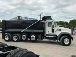 2023 Mack GR104FR
