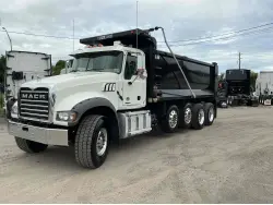 2023 Mack GR104FR