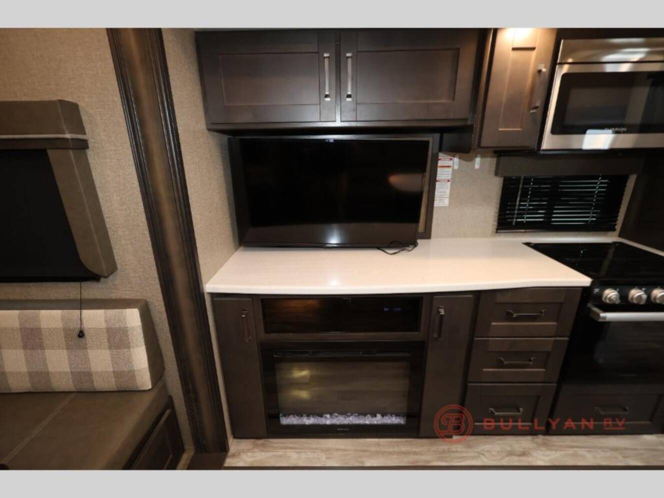 A photo of this 2022 Grand Design Reflection 31 MB