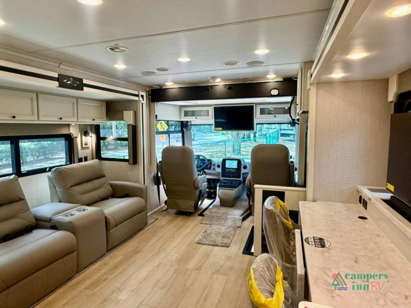 A photo of this 2027 Tiffin Motorhomes Open Road Allegro 34 PA