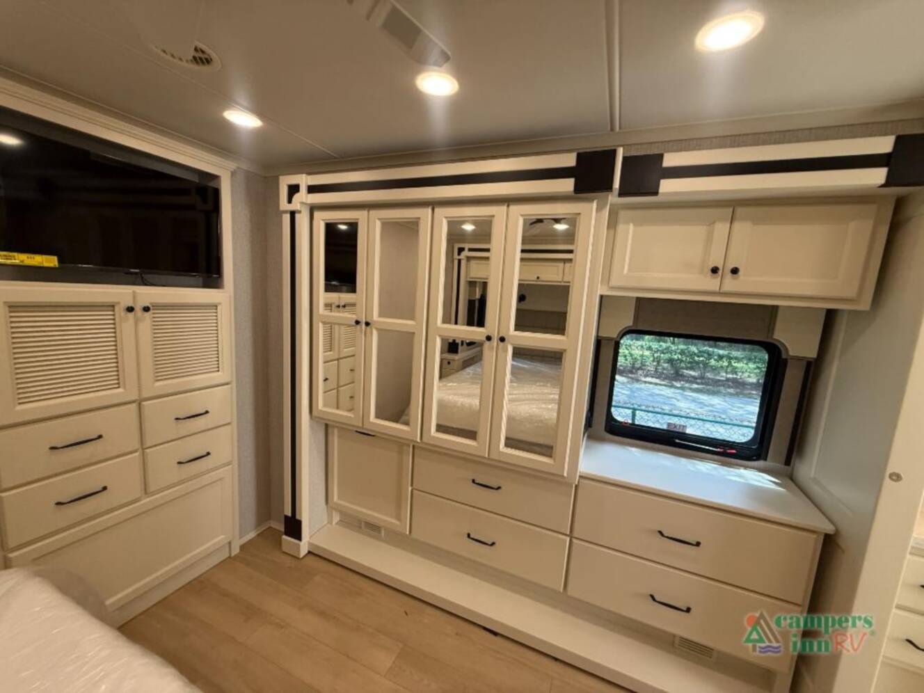 A photo of this 2027 Tiffin Motorhomes Open Road Allegro 34 PA