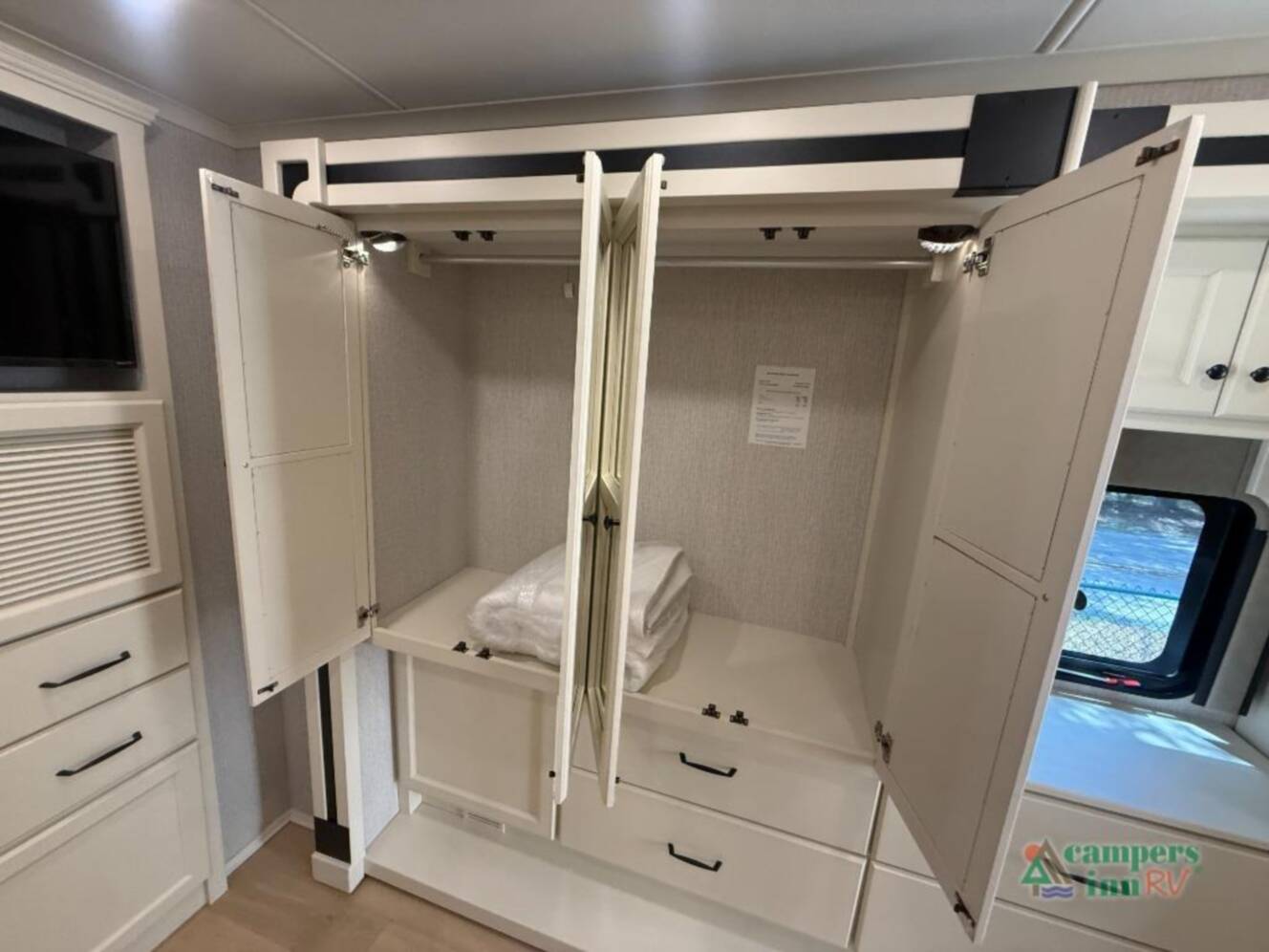 A photo of this 2027 Tiffin Motorhomes Open Road Allegro 34 PA