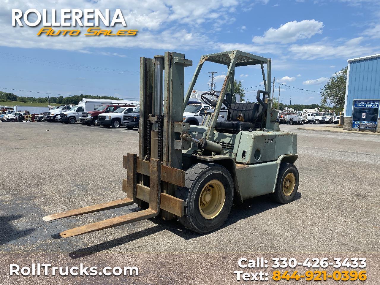 1972 CLARK Pneumatic Tire Forklift in East Palestine, OH