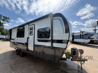 2027 FOREST RIVER ROCKWOOD MINI LITE 2522FB