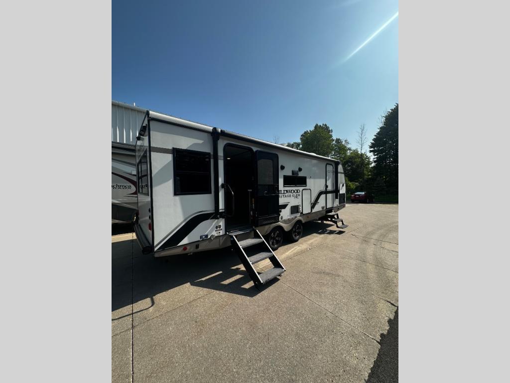 2024 Forest River Rv Wildwood Heritage Glen Hyper-Lyte 24RDHL in orchard park NY