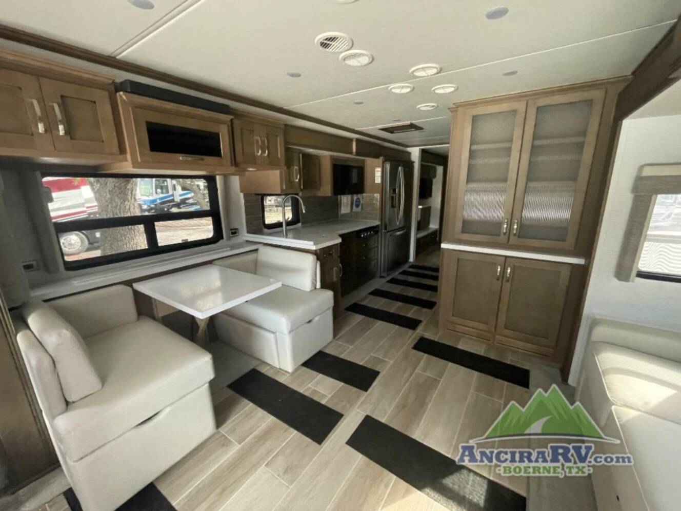 A photo of this 2027 Newmar NORTHERN STAR 3418