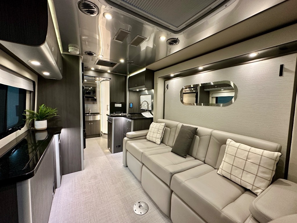 2022 Airstream Atlas Murphy Suite in franklin TN