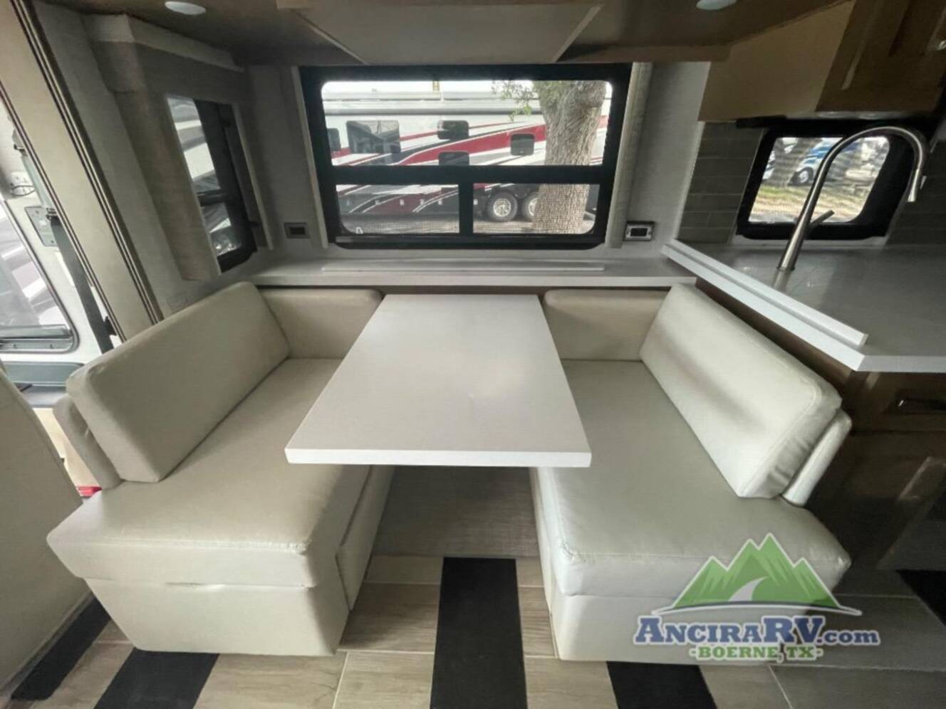 A photo of this 2027 Newmar NORTHERN STAR 3418