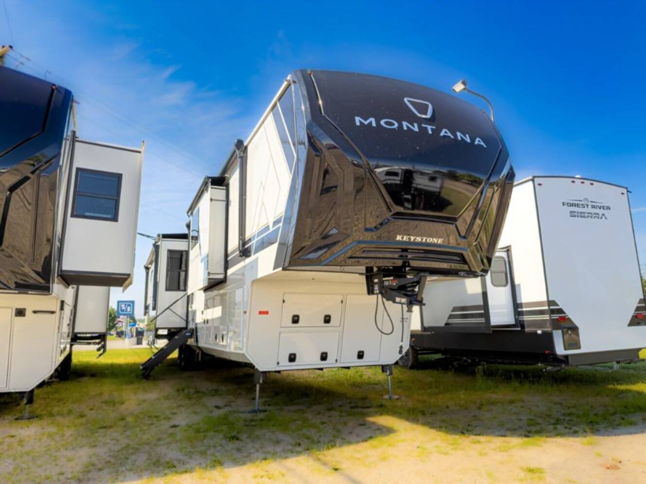 A photo of this 2027 Keystone Rv Montana 3900RK