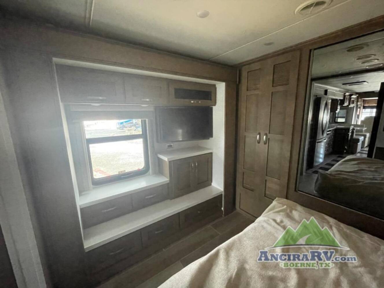 A photo of this 2027 Newmar NORTHERN STAR 3418