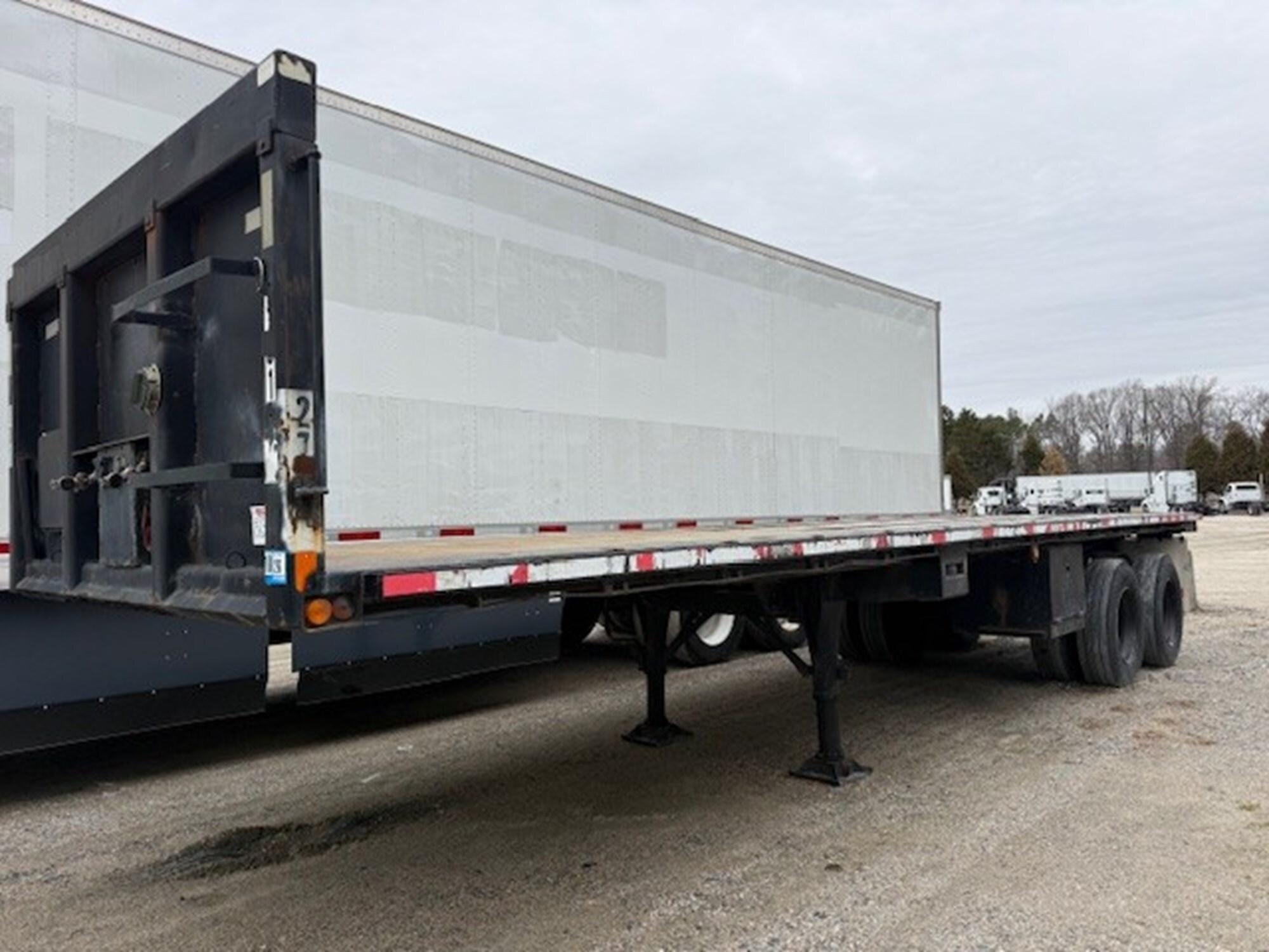 1985 SOUTHWESTE 30' FLATBED in Chester, VA
