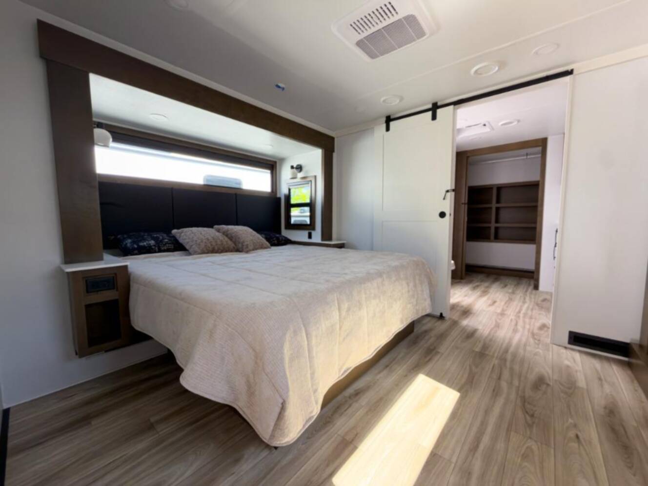A photo of this 2027 Keystone Rv Montana 3900RK