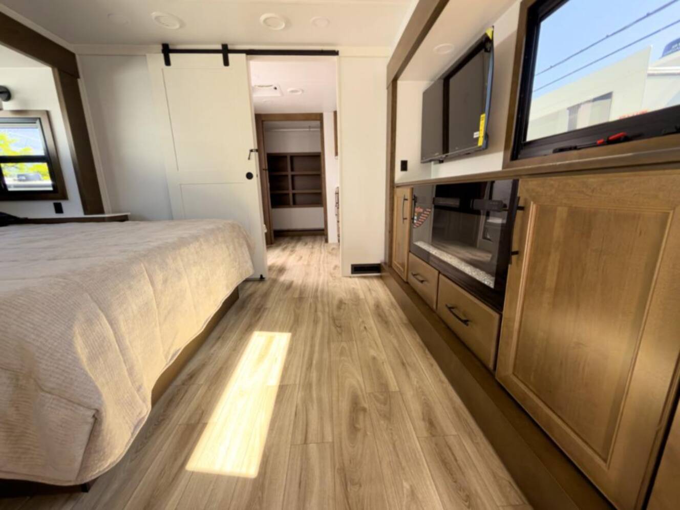 A photo of this 2027 Keystone Rv Montana 3900RK
