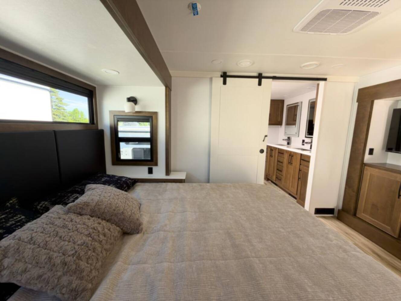 A photo of this 2027 Keystone Rv Montana 3900RK