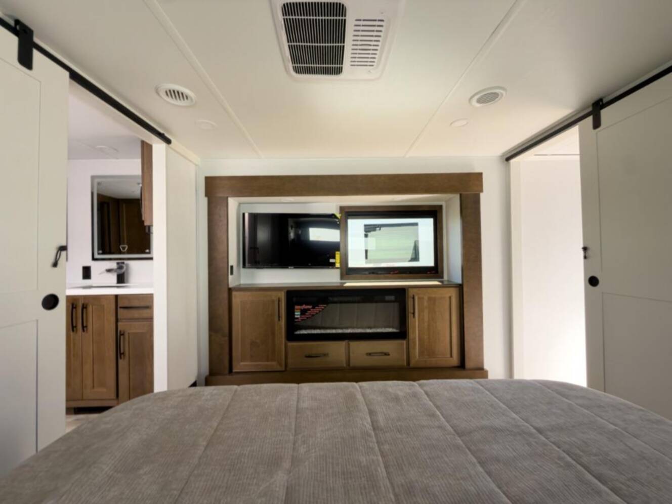 A photo of this 2027 Keystone Rv Montana 3900RK