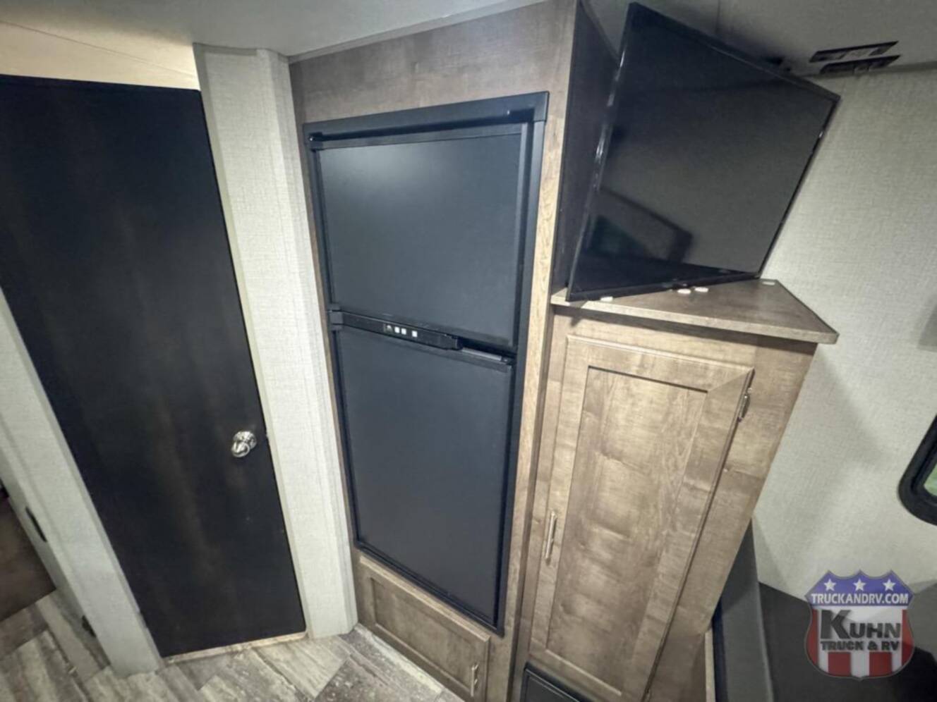 A photo of this 2020 Kz Sportsmen Classic 160RBT