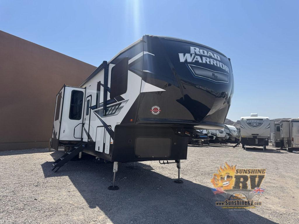 2021 Heartland Road Warrior 3965 in lake havasu AZ