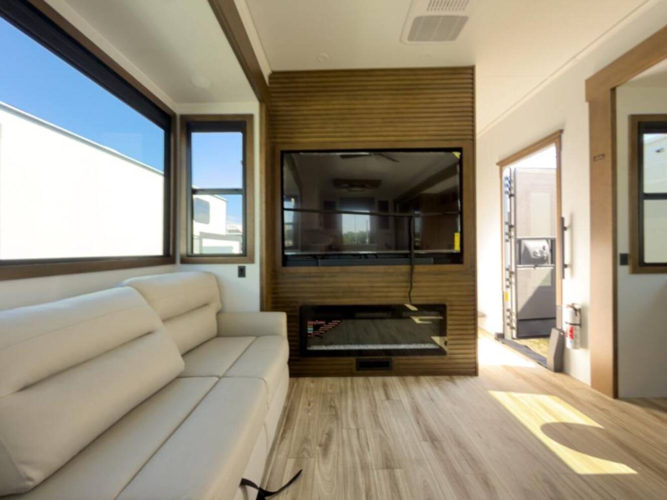 A photo of this 2027 Keystone Rv Montana 3900RK