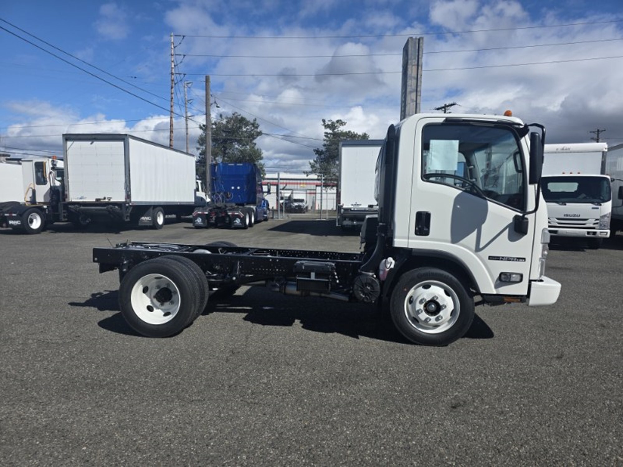 2026 ISUZU NPR HD in Tacoma, WA