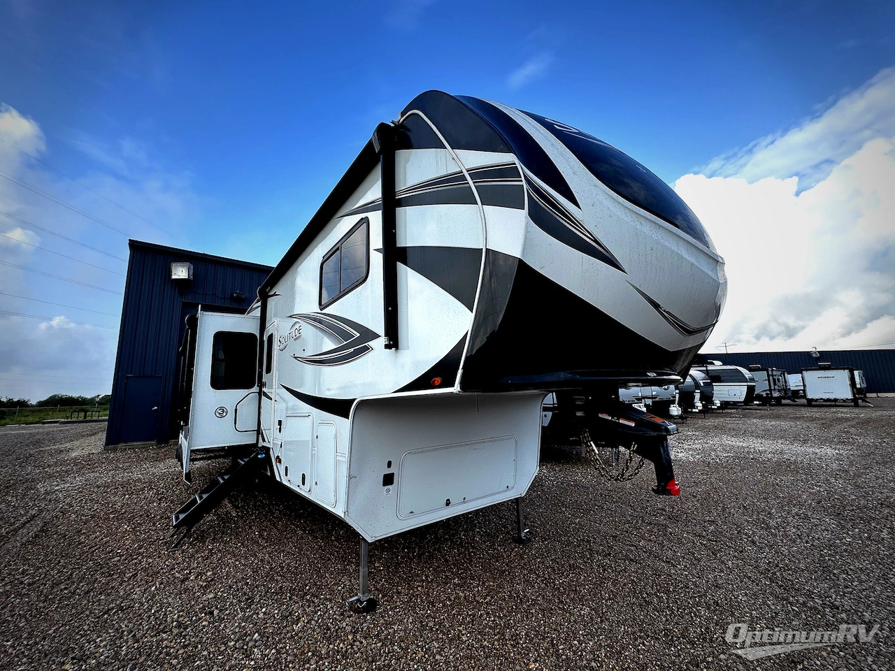 2023 Grand Design Solitude S-Class 3740BH in robstown TX
