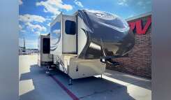 2016 Grand Design Solitude 379FL RV