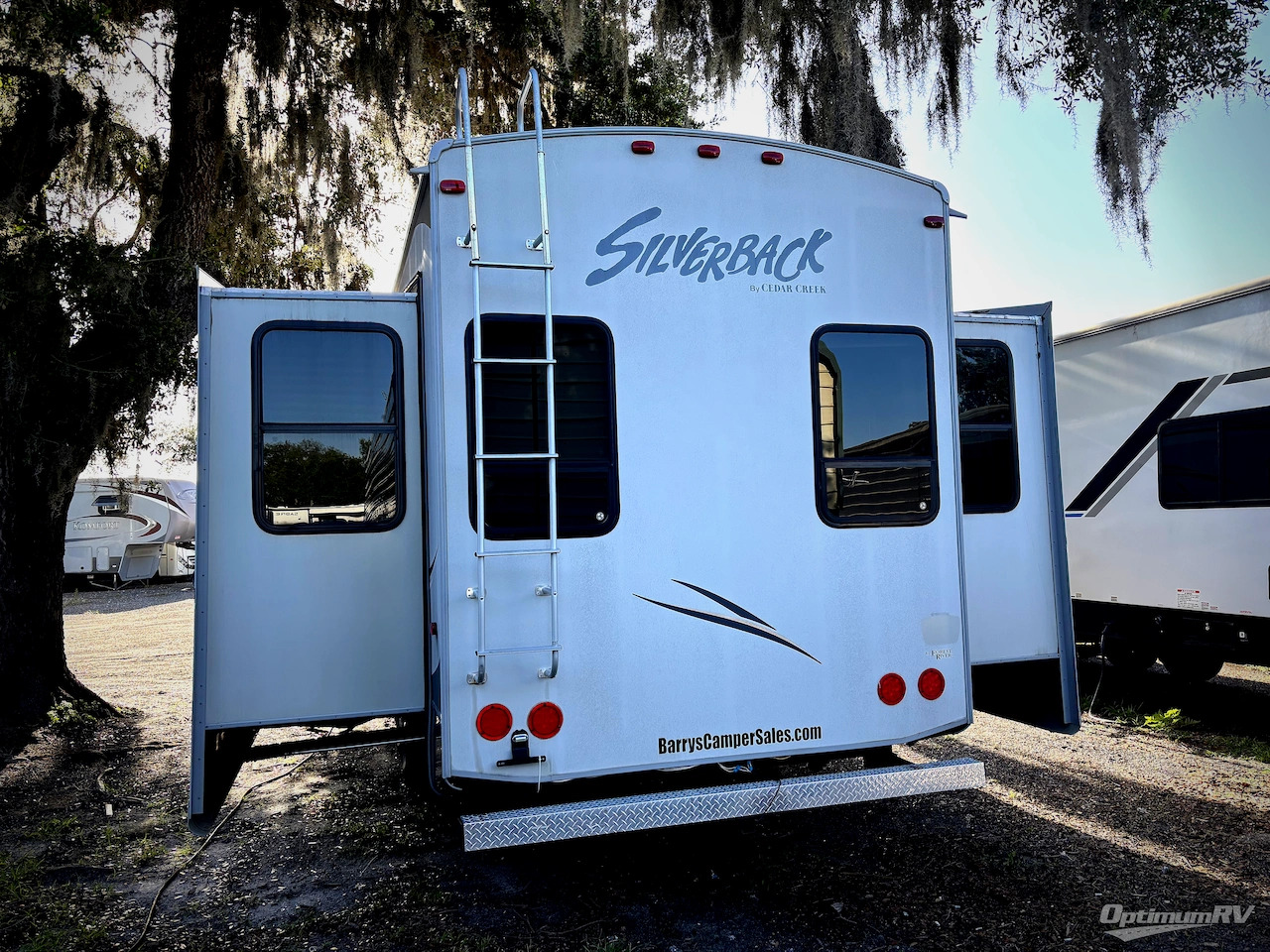 2015 Forest River Cedar Creek Silverback 29RE in zephyrhills FL