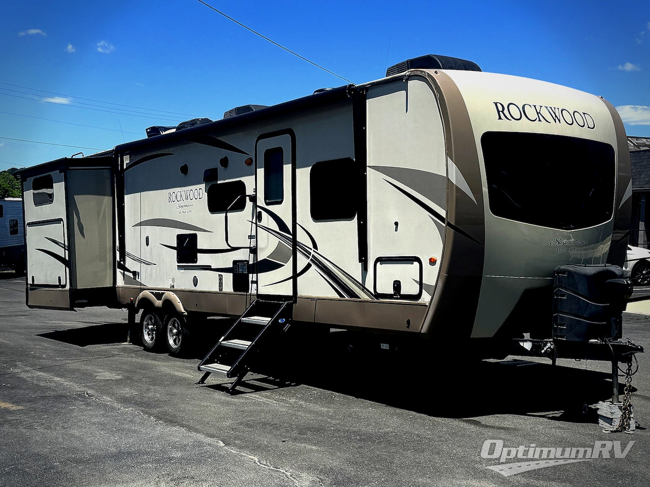 2018 Forest River Rockwood Signature Ultra Lite 8326BHS in pottstown PA
