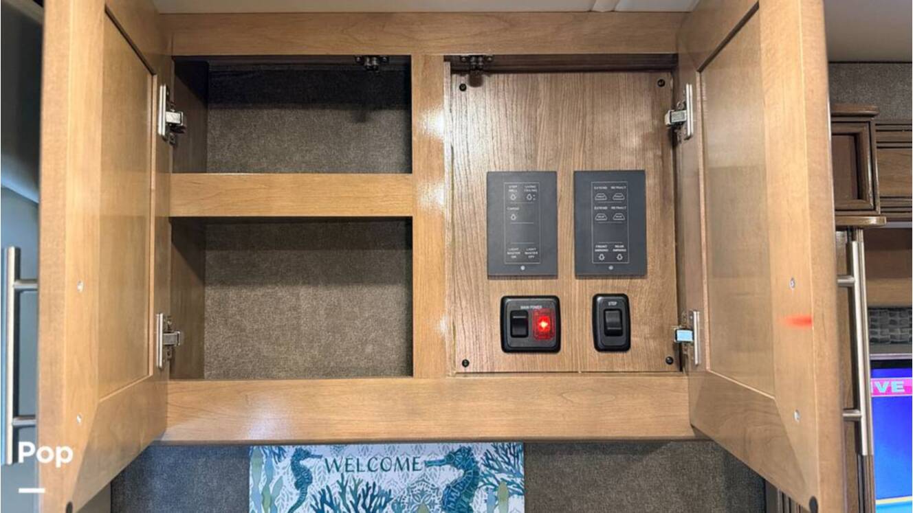 A photo of this 2020 Thor Motor Coach Challenger 37FH