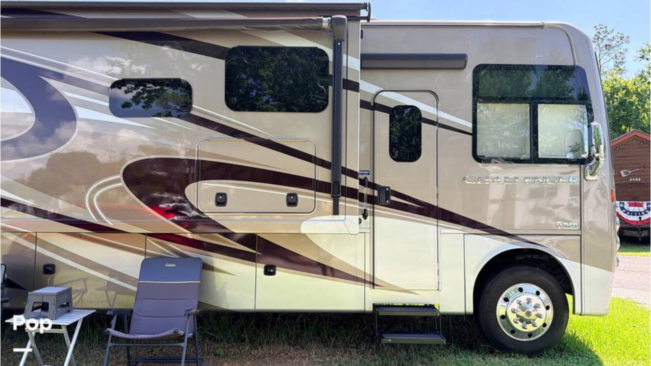 A photo of this 2020 Thor Motor Coach Challenger 37FH